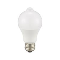ＬＥＤ電球　Ｅ２６　４０形　人感明暗センサー電球色