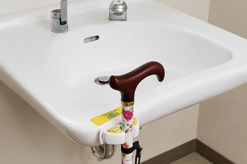 杖ホルダーつえポン薄型スリムタイプ