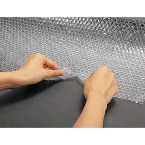 手でラクに切れるエアクッション　６００ｍｍ幅　１巻