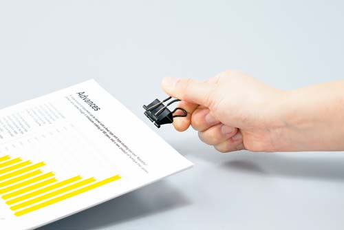 手が痛くなりにくいダブルクリップ　黒　中１００個入