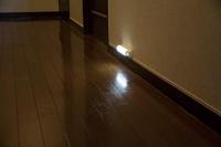 乾電池式ＬＥＤセンサーライト　ウォールタイプ昼白色