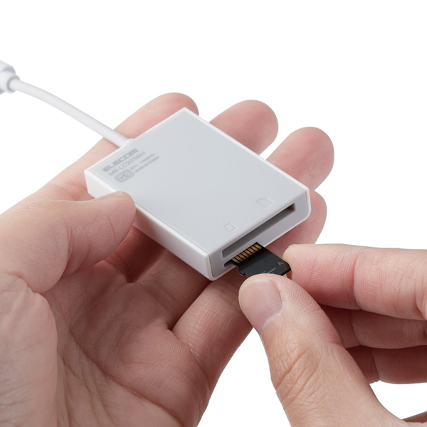 Lightningカードリーダー/SD+microSD対応/USB Type-C変換アダプタ付属/ケーブル7cm/ホワイト