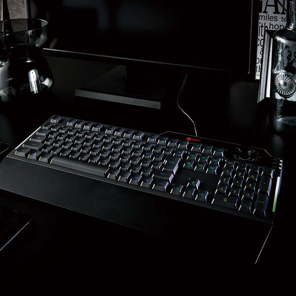 ゲーミングキーボード/メンブレン式/着脱式リストレスト付/ボリュームダイヤル付/フルキー/有線/ブラック