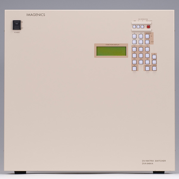 16入力32出力DVIマトリックススイッチャー（HDCP対応）