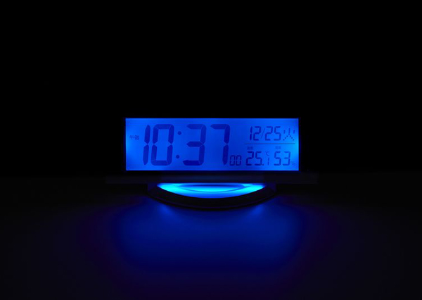 シチズン 電波時計 目覚まし時計 暗所自動点灯ライト 電子音アラーム 温度 湿度 カレンダー