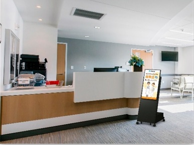 32V型液晶ディスプレイ/1920×1080/HDMI、アナログミニD-sub15ピン/ブラック/スピーカー有/24H連続稼働/無償3年オンサイト保証