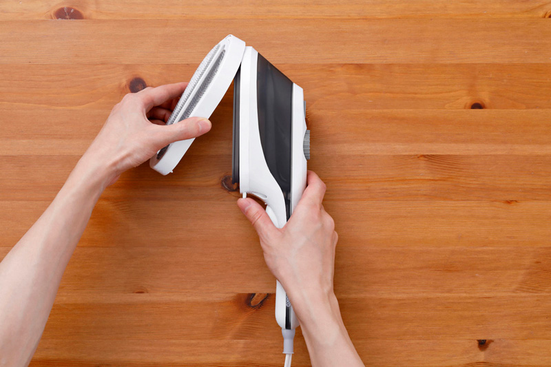 ハンディーアイロン＆スチーマー （ホワイト）