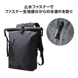 防水リュック　バックパック　ロールトップ　ブラック