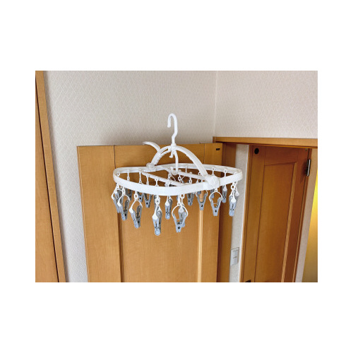 まとめて取り込める角ハンガー２４ピンチ