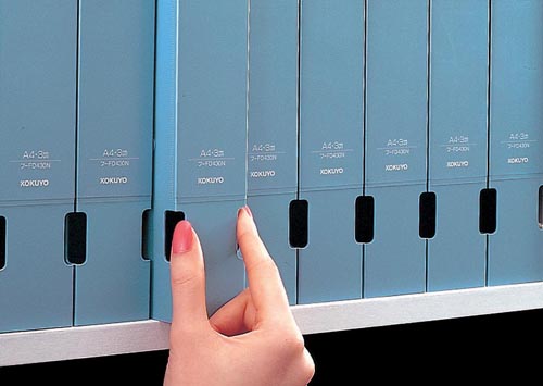 チューブファイルＰＰ緑Ａ４縦背幅５４ｍｍ　４冊