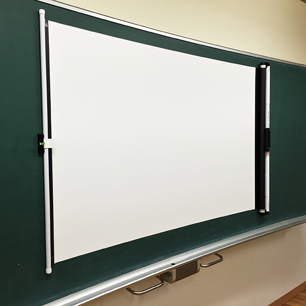 【台数限定特価！！】まぐピタ モバイルスクリーン（横引き）/マグネット式 曲面・平面黒板用/WUXGA・WXGAサイズ72型（16：10）