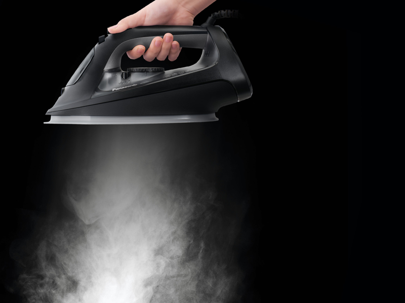 スチームアイロン （ブラック）