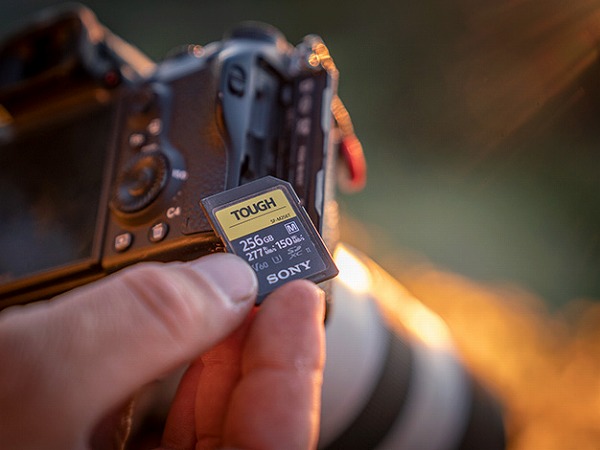 SDXC UHS-II メモリーカード Class10 512GB