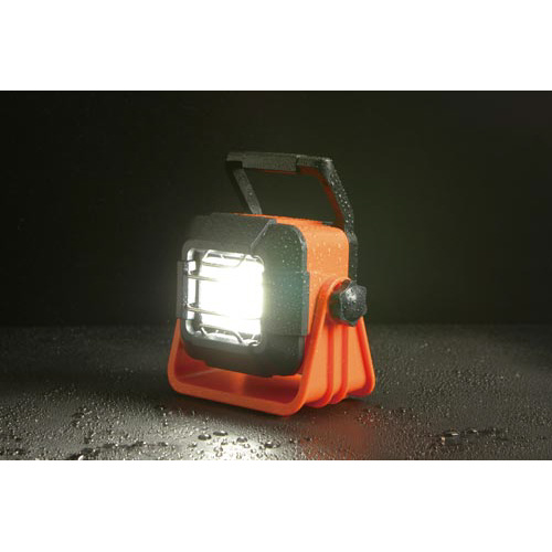 ＬＥＤベースライト　充電式１０００ｌｍ