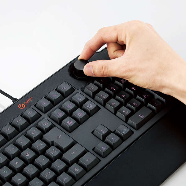 ゲーミングキーボード/メンブレン式/着脱式リストレスト付/ボリュームダイヤル付/フルキー/有線/ブラック