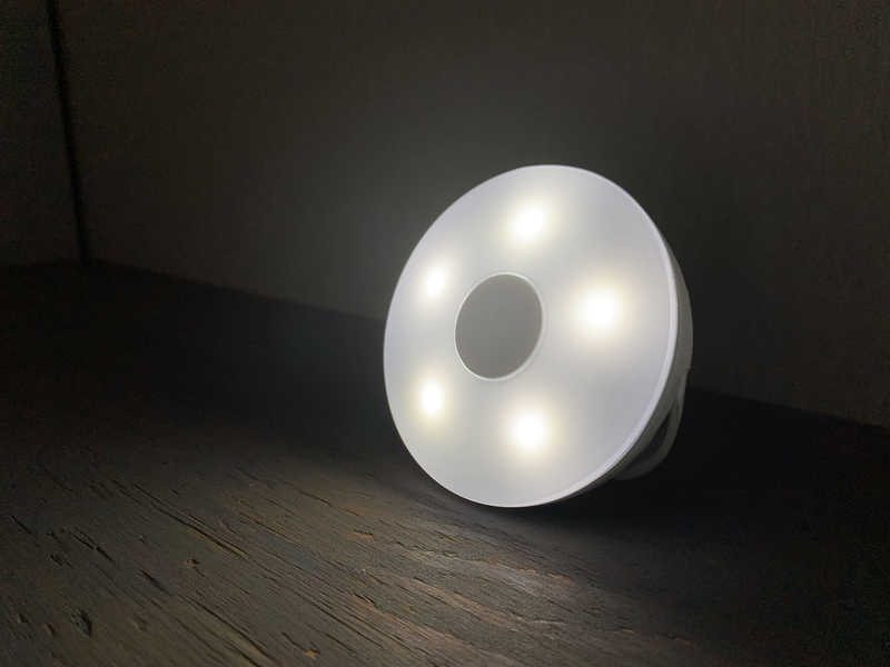 LEDセンサー付きライト 電池式/フラット人感センサー フック付