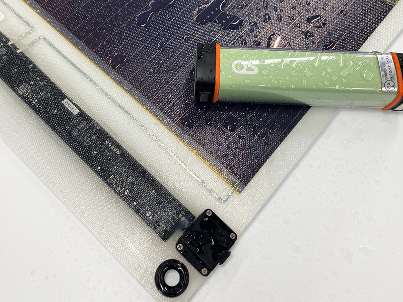 どこでも発電 ソーラーシートチャージャー 16Wタイプ