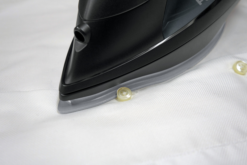 スチームアイロン （ブラック）