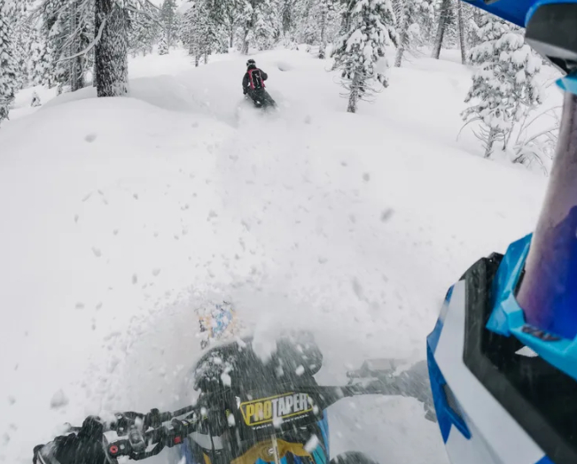 ヘルメットフロント + サイドマウント