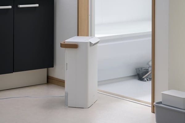 衣類乾燥除湿機 2.2L デシカント式 ホワイト