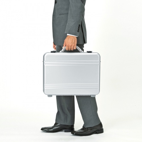 PCアルミケース（15.6インチワイド）