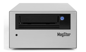 LTO-8 Thunderbolt 3 / USB4 Slim 外付テープドライブ