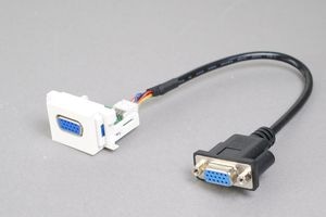 コンセントチップ コンセント側：VGAメス/ケーブル側：VGAメス