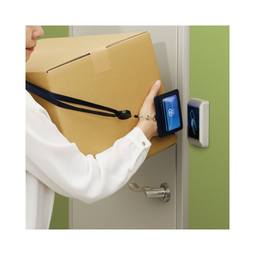 持ちやすいバンド付ＩＤカードホルダー　紺