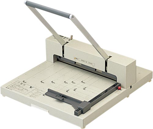 断裁機Ａ４タテ　ＰＫ－５１１Ｌ　裁断枚数１６０枚