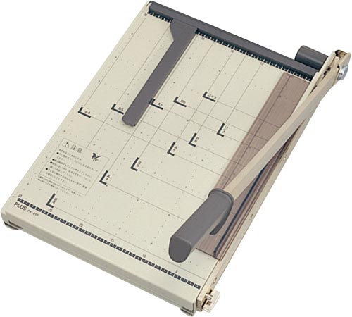 ペーパーカッター　ＰＫ－０１２　Ｂ４