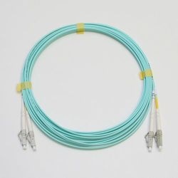 10G光パッチコード GI50 OM3 2芯メガネ LC-LC 25m アクア
