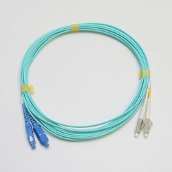 10G光パッチコード GI50 OM3 2芯メガネ LC-SC 3m アクア