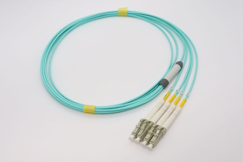 10G光パッチコード GI50 OM3 4芯FO 片端LC 1m アクア