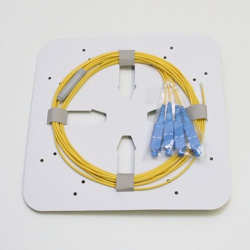 シングルモード光パッチコード 4芯FO 片端SC 1.5m 黄色