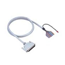 片端37ピンD-SUBコネクタ付シールドケーブル(モールドタイプ、0.5m)