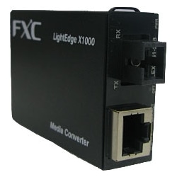 RJ-45 to 100BASE-FX（SC）SMF メディアコンバータ