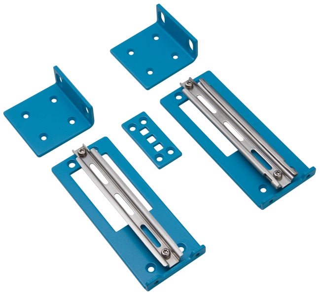 専用ラックマウント金具（2台連結用）