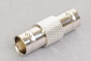 同軸コネクタ用中継アダプタ BNCメス-BNCメス（インピーダンス75Ω）