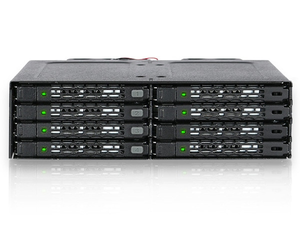 ICYDOCK　8x 2.5インチ SAS/SATA SSD HDD搭載用リムーバブルケース　5.25インチベイサイズ